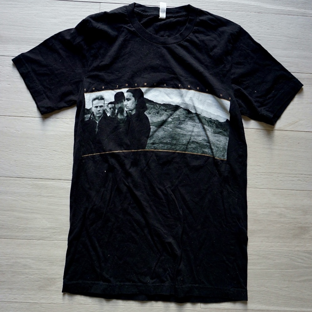 U2 Joshua Tree concert t-shirt 2017 EUC size small